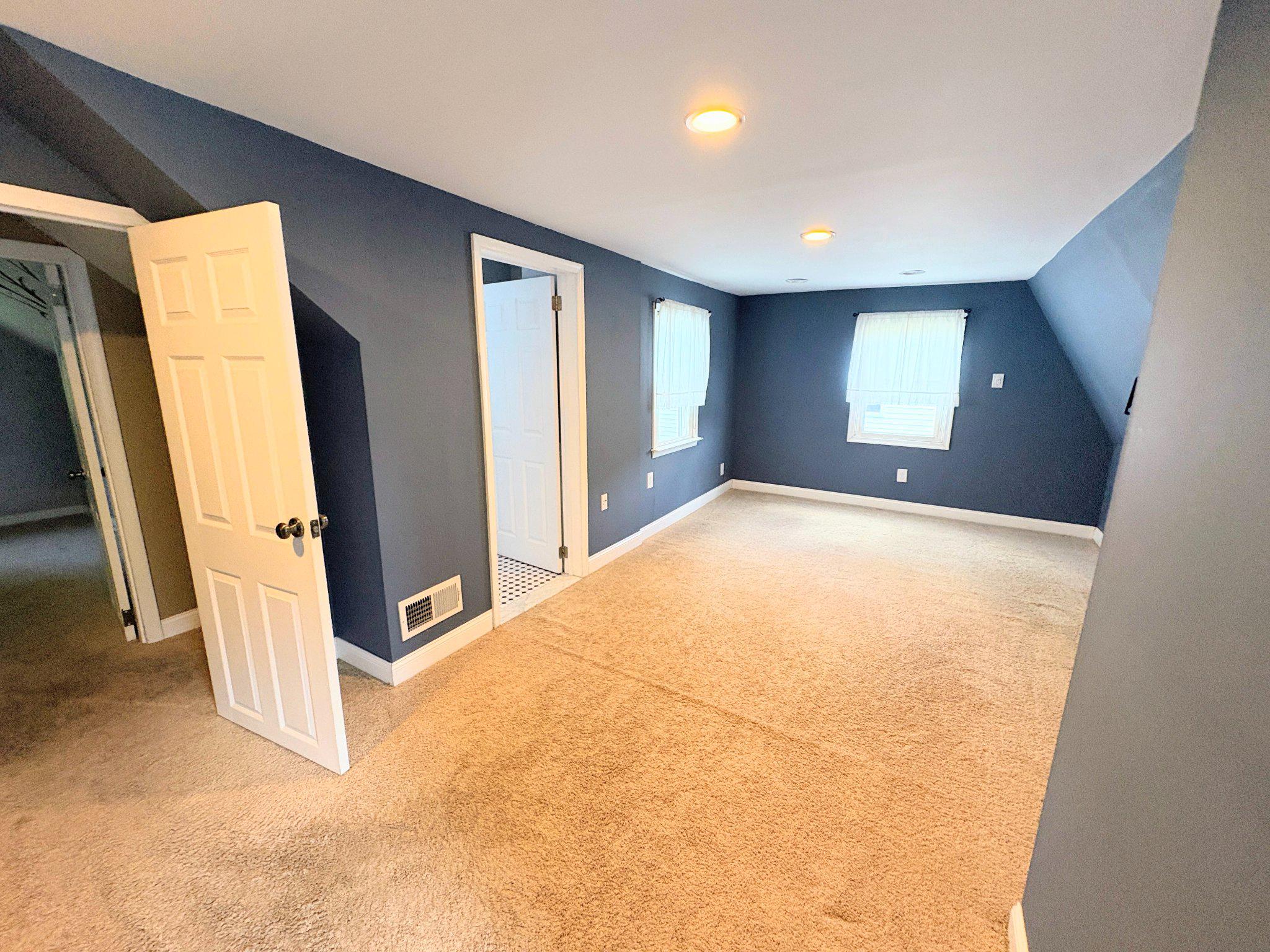 82 2nd Ave Property Photo 15