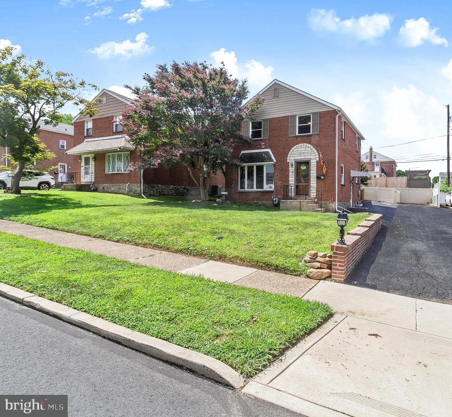 414 Dalmas Ave Property Photo 1
