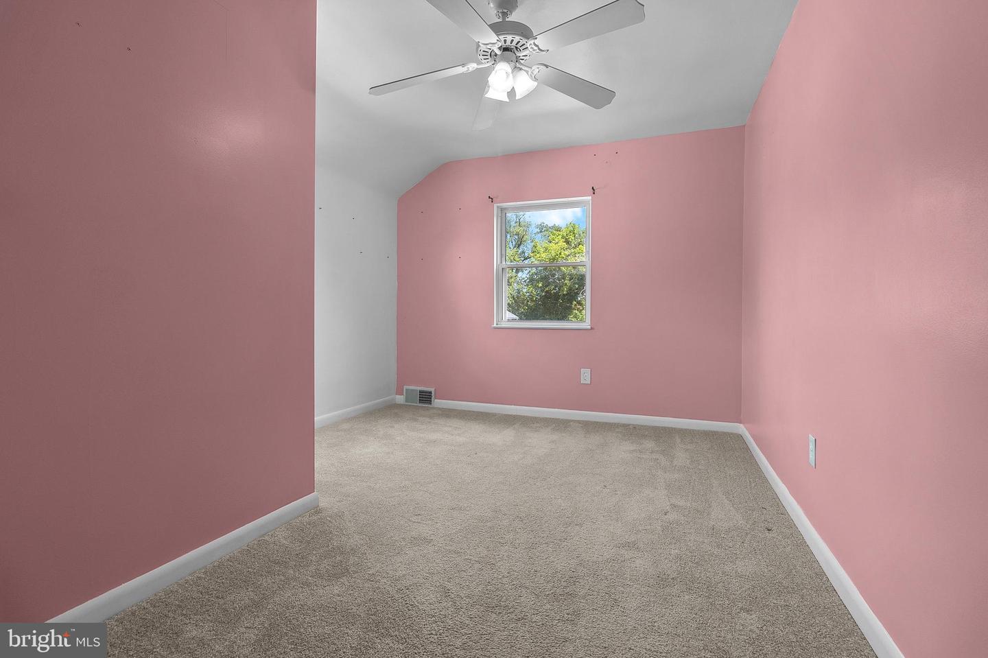 414 Dalmas Ave Property Photo 13