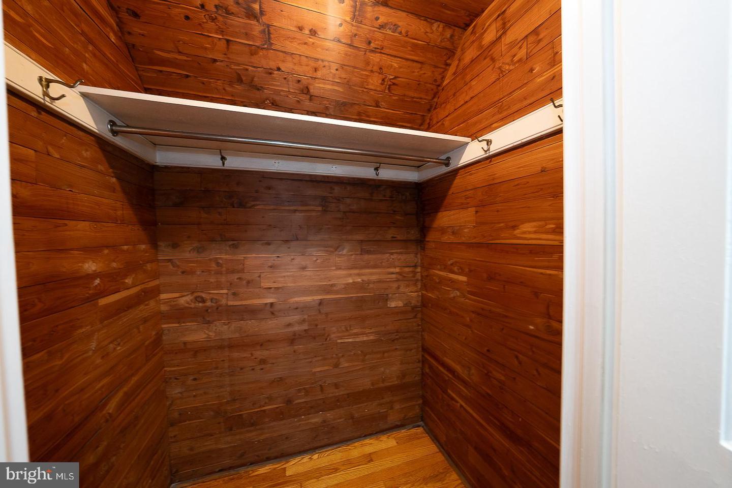 1216 Lindale Ave Property Photo 41