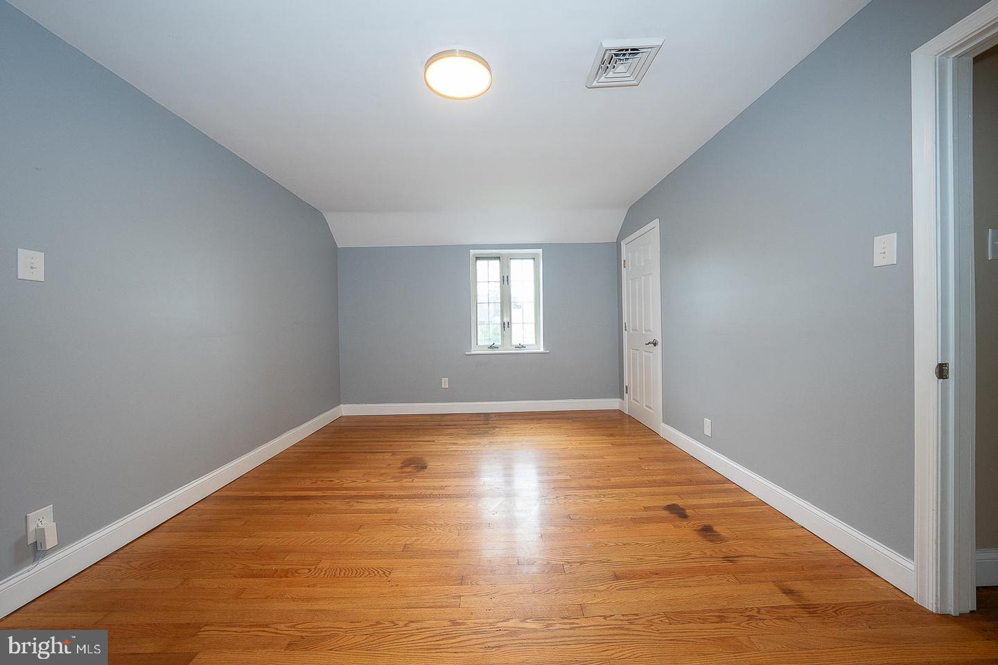 1216 Lindale Ave Property Photo 43