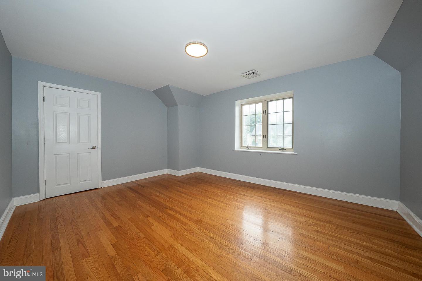 1216 Lindale Ave Property Photo 46