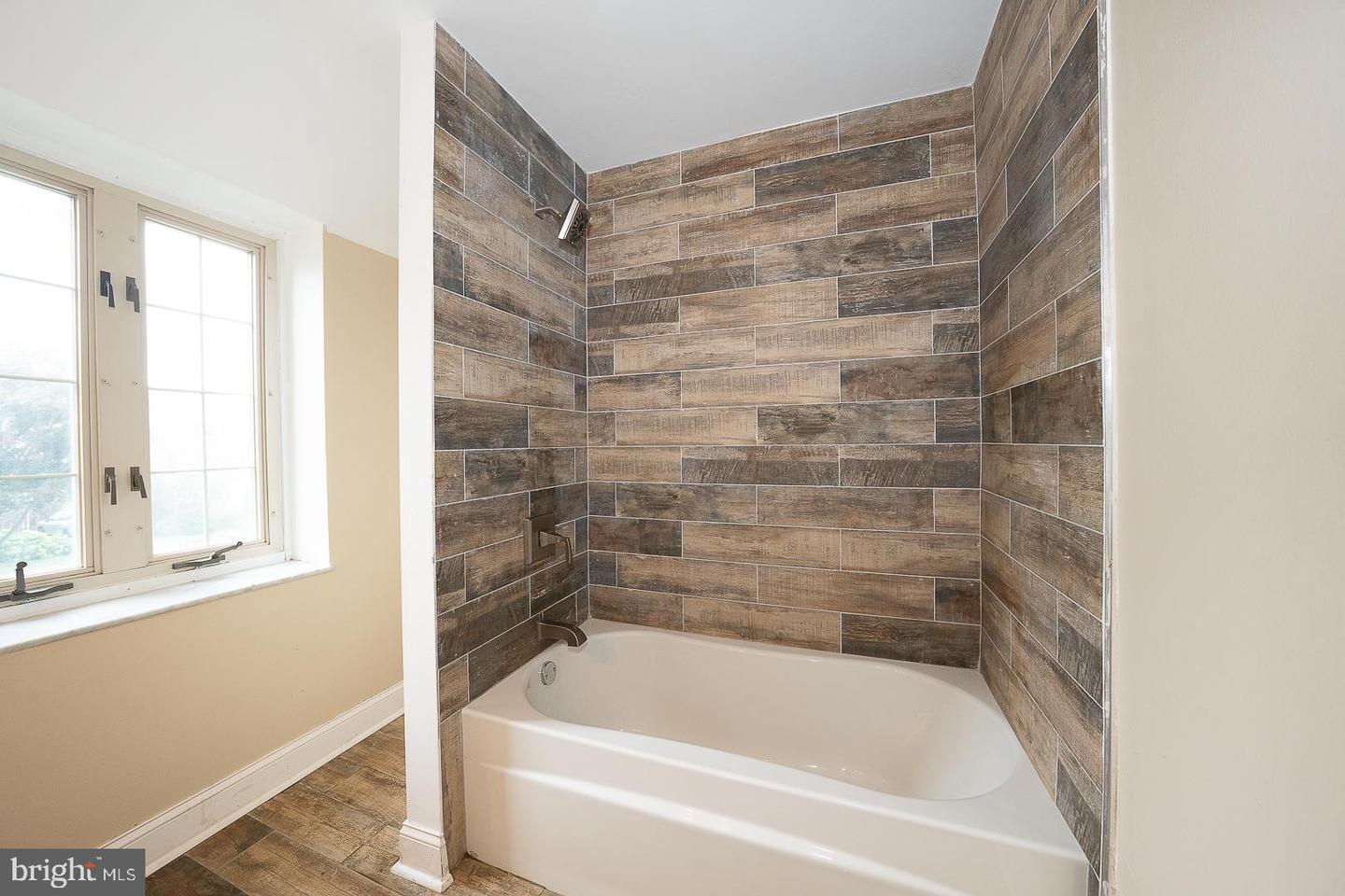 1216 Lindale Ave Property Photo 48