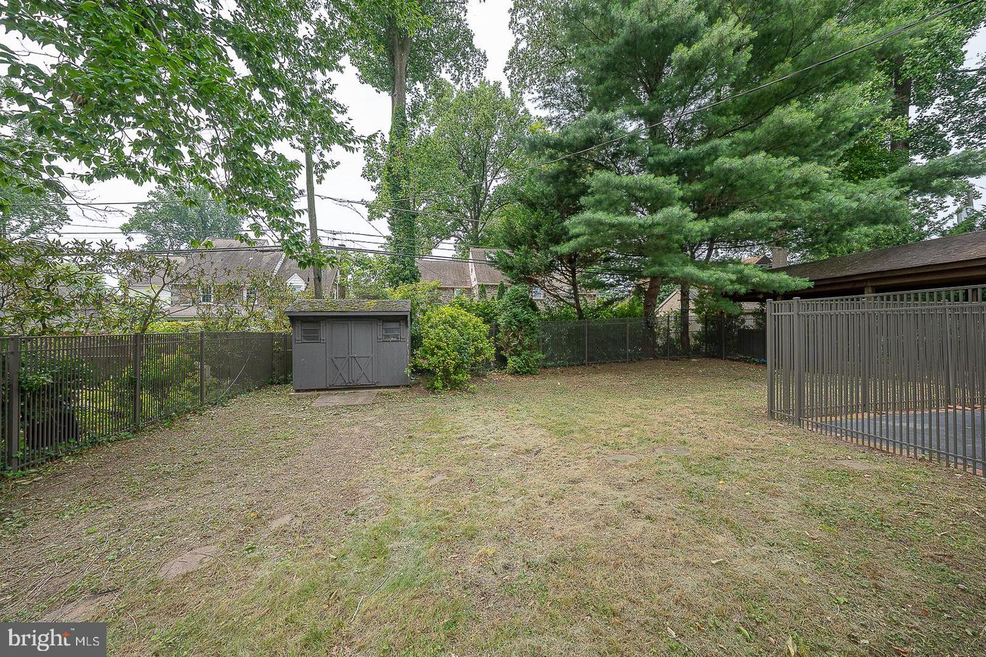 1216 Lindale Ave Property Photo 70