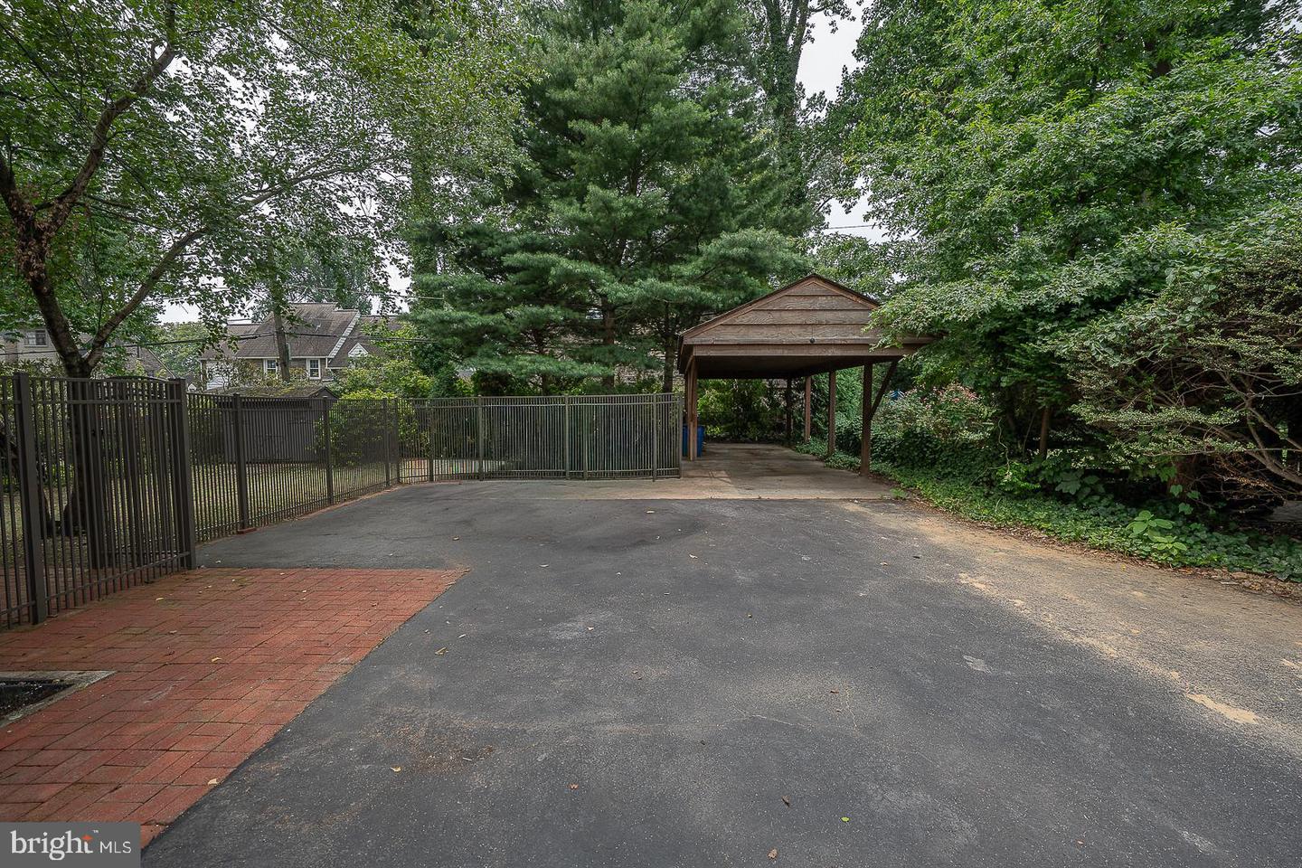1216 Lindale Ave Property Photo 74