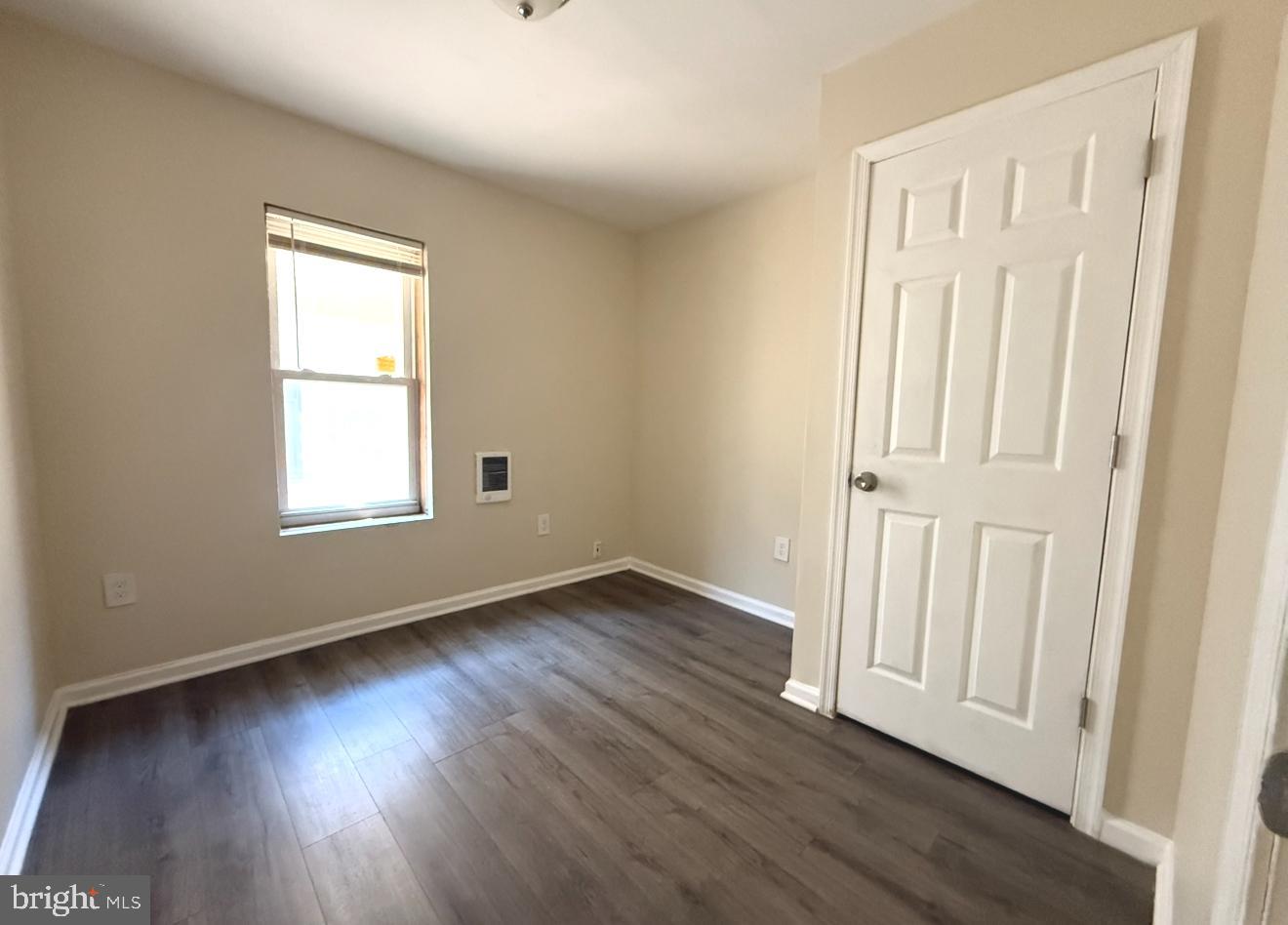 15 W 10th St #b Property Photo 12