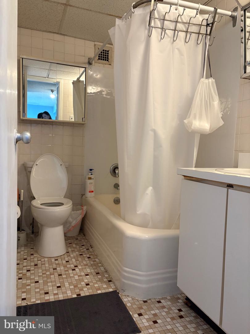 1030 E Lancaster Ave #1028 Property Photo 25