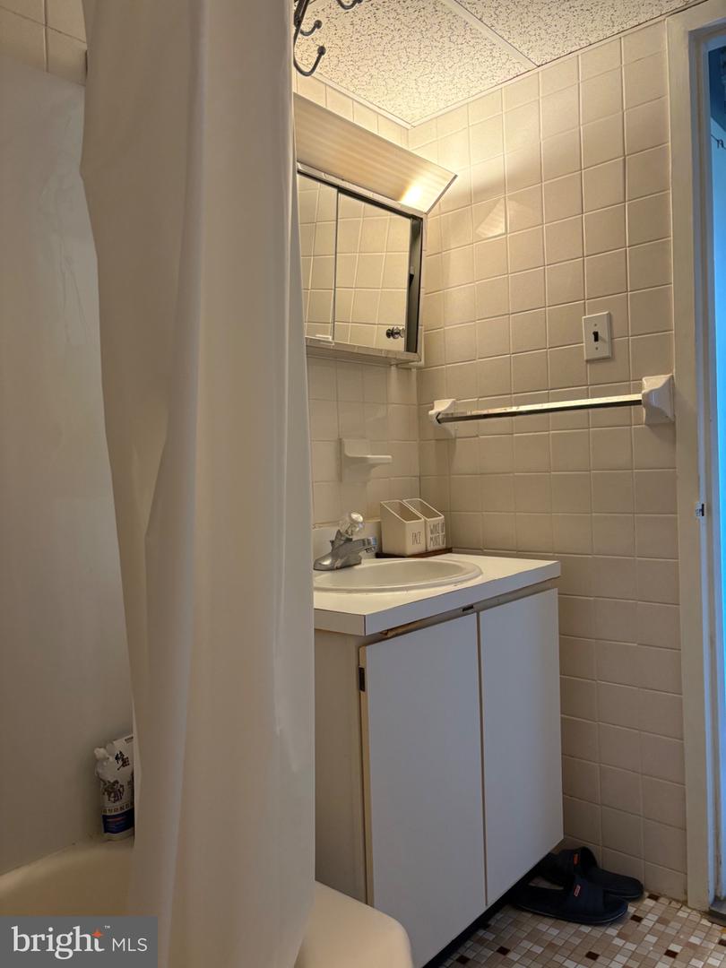 1030 E Lancaster Ave #1028 Property Photo 26