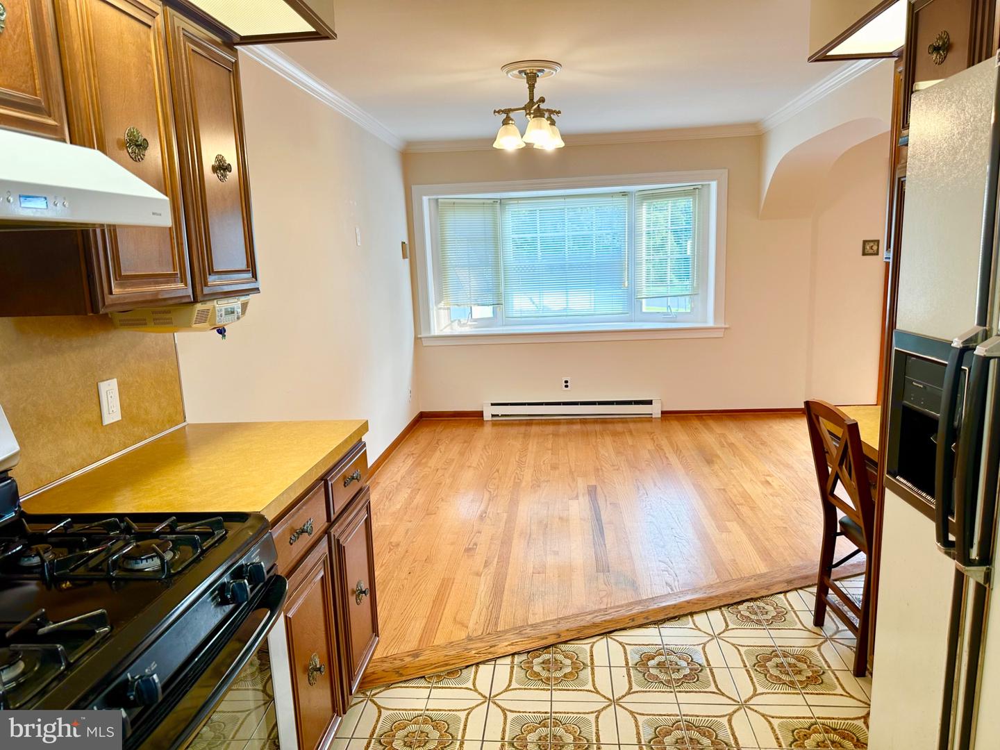 2432 W Chester Pike Property Photo 16