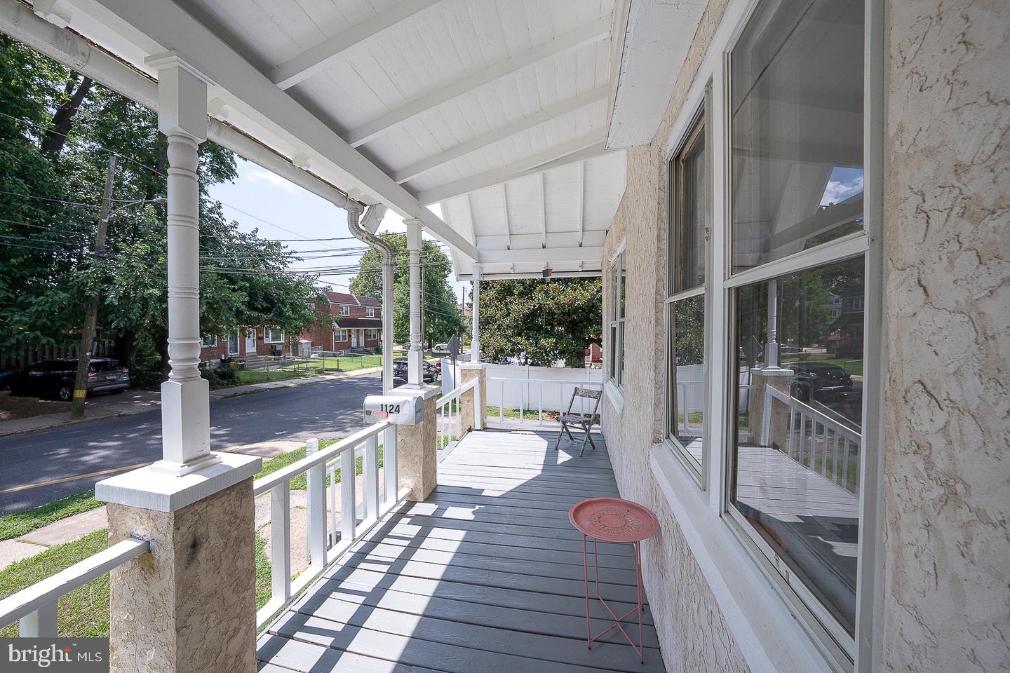 1124 Spring St Property Photo 6