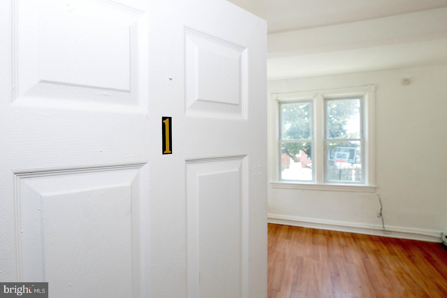 1124 Spring St Property Photo 8