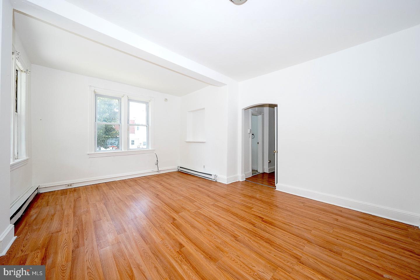 1124 Spring St Property Photo 10