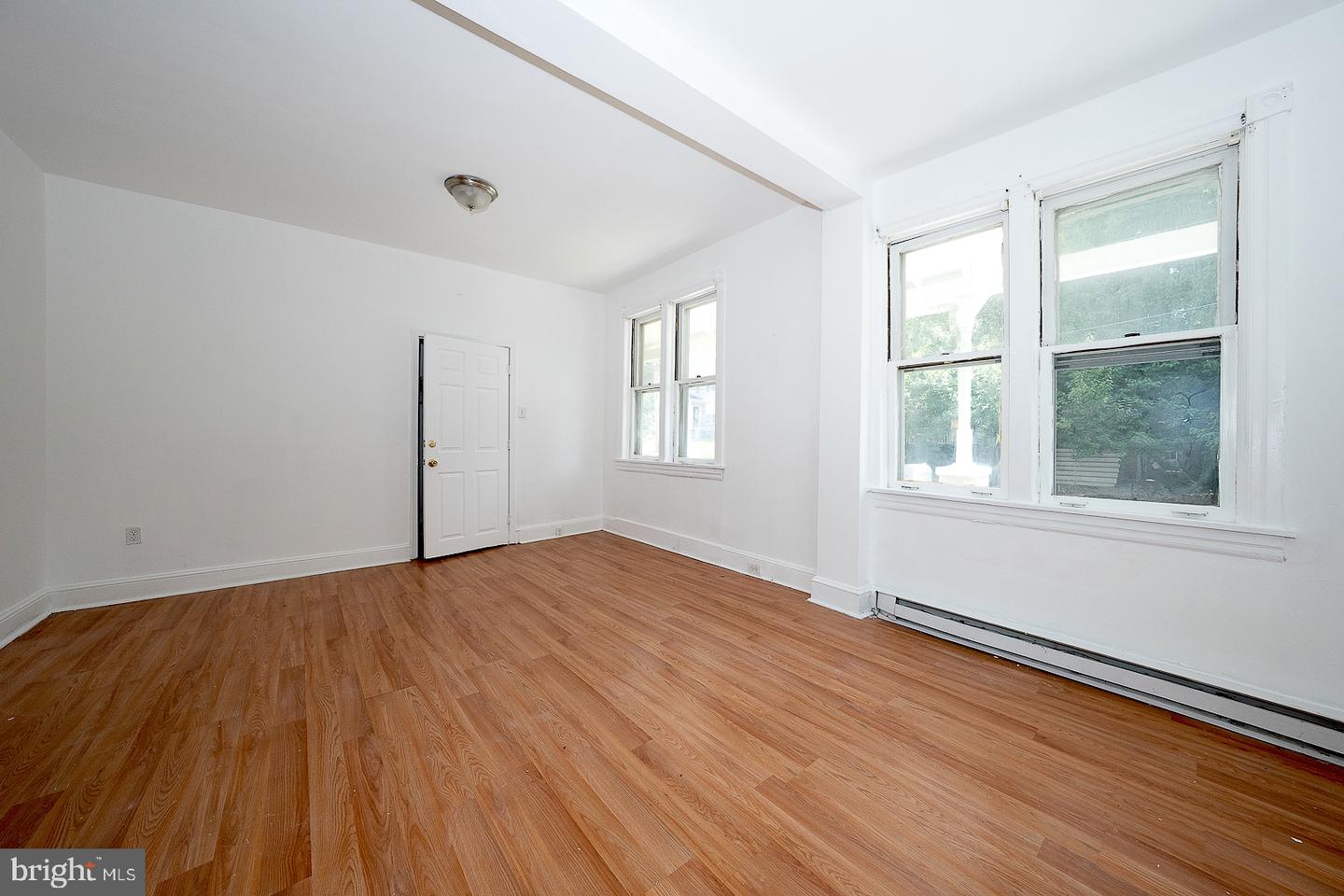 1124 Spring St Property Photo 12