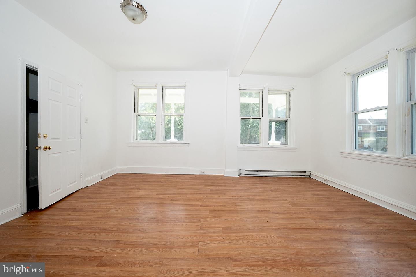 1124 Spring St Property Photo 13
