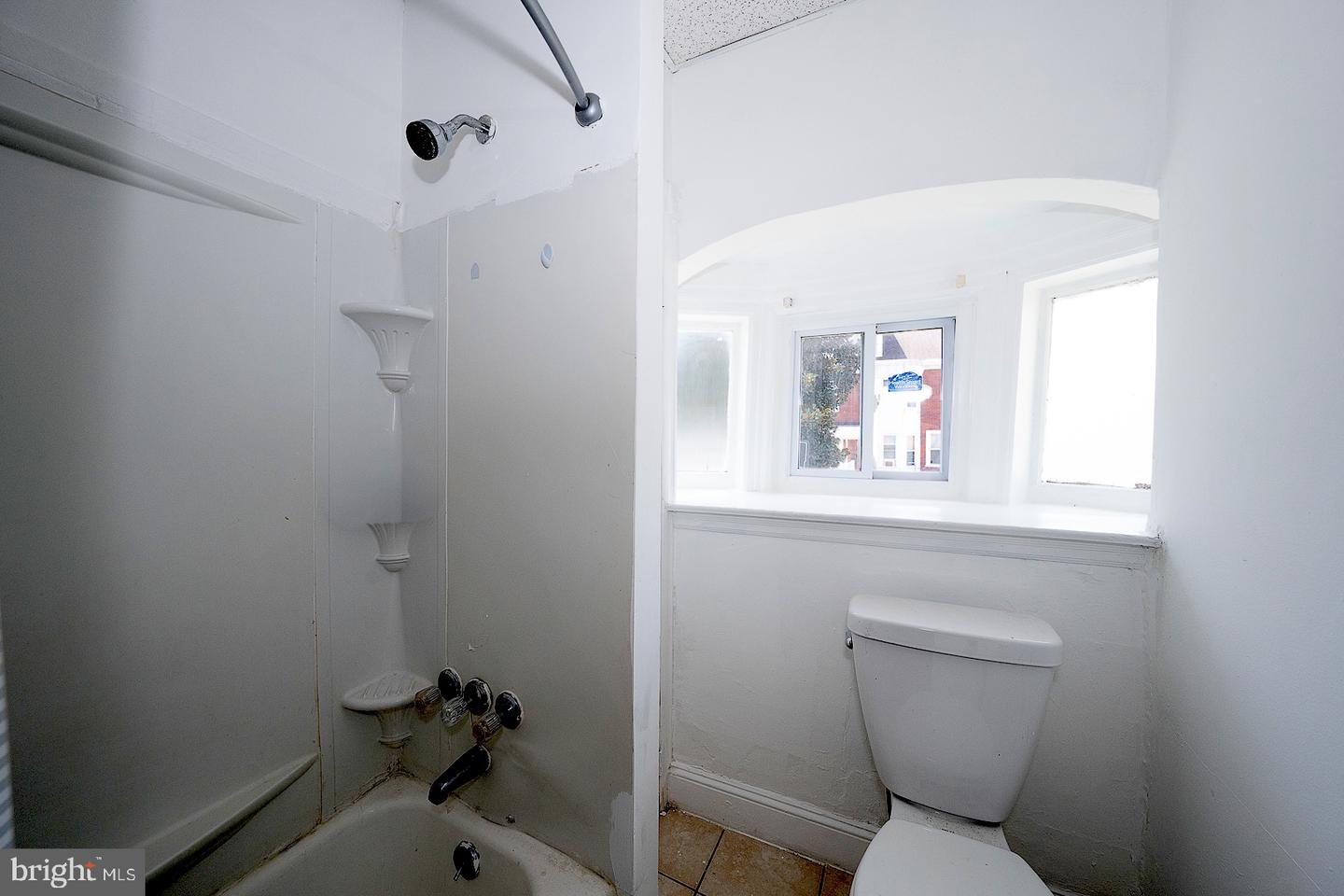 1124 Spring St Property Photo 22