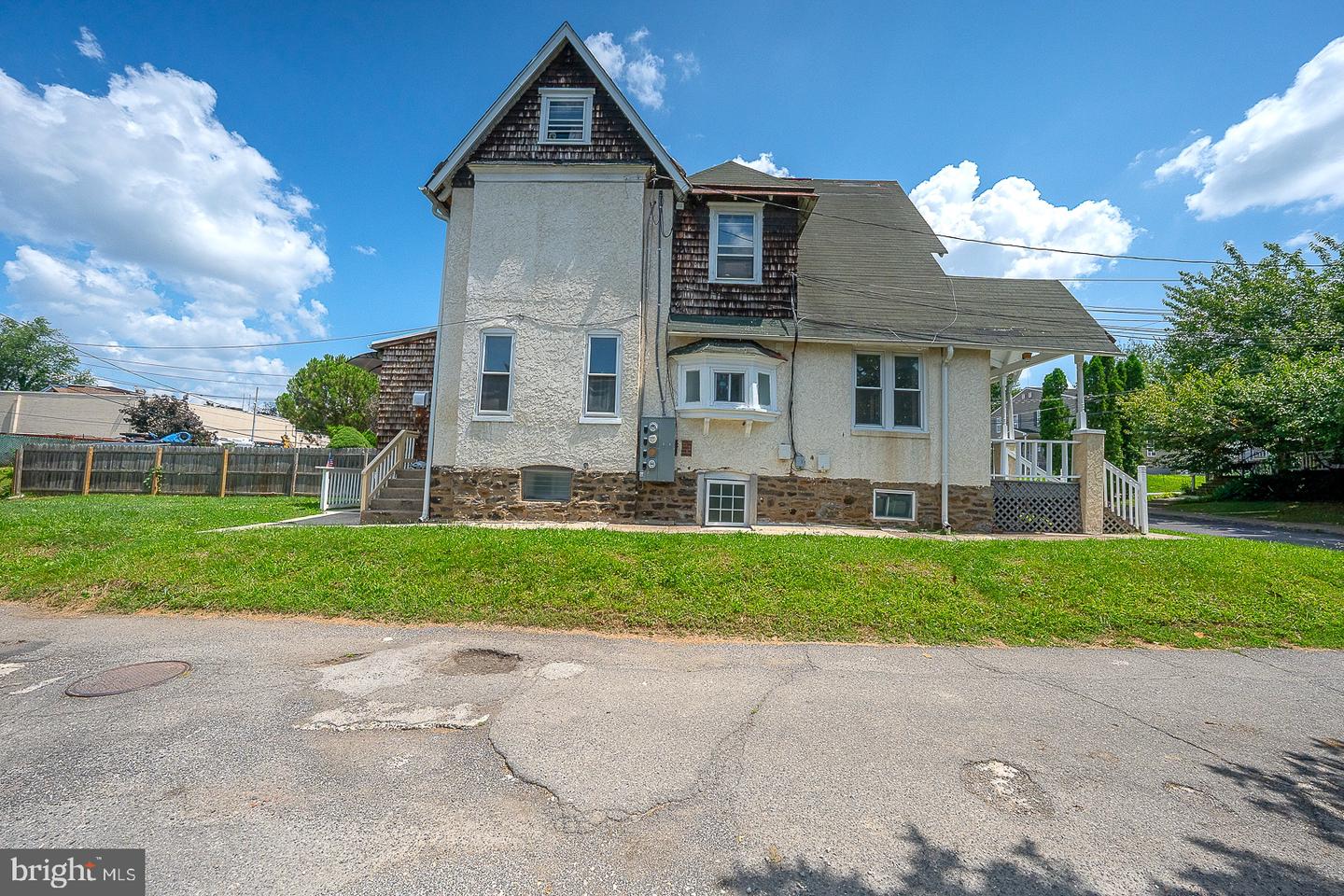 1124 Spring St Property Photo 53