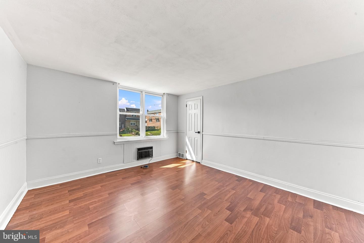 231 W Wyncliffe Ave Property Photo 16