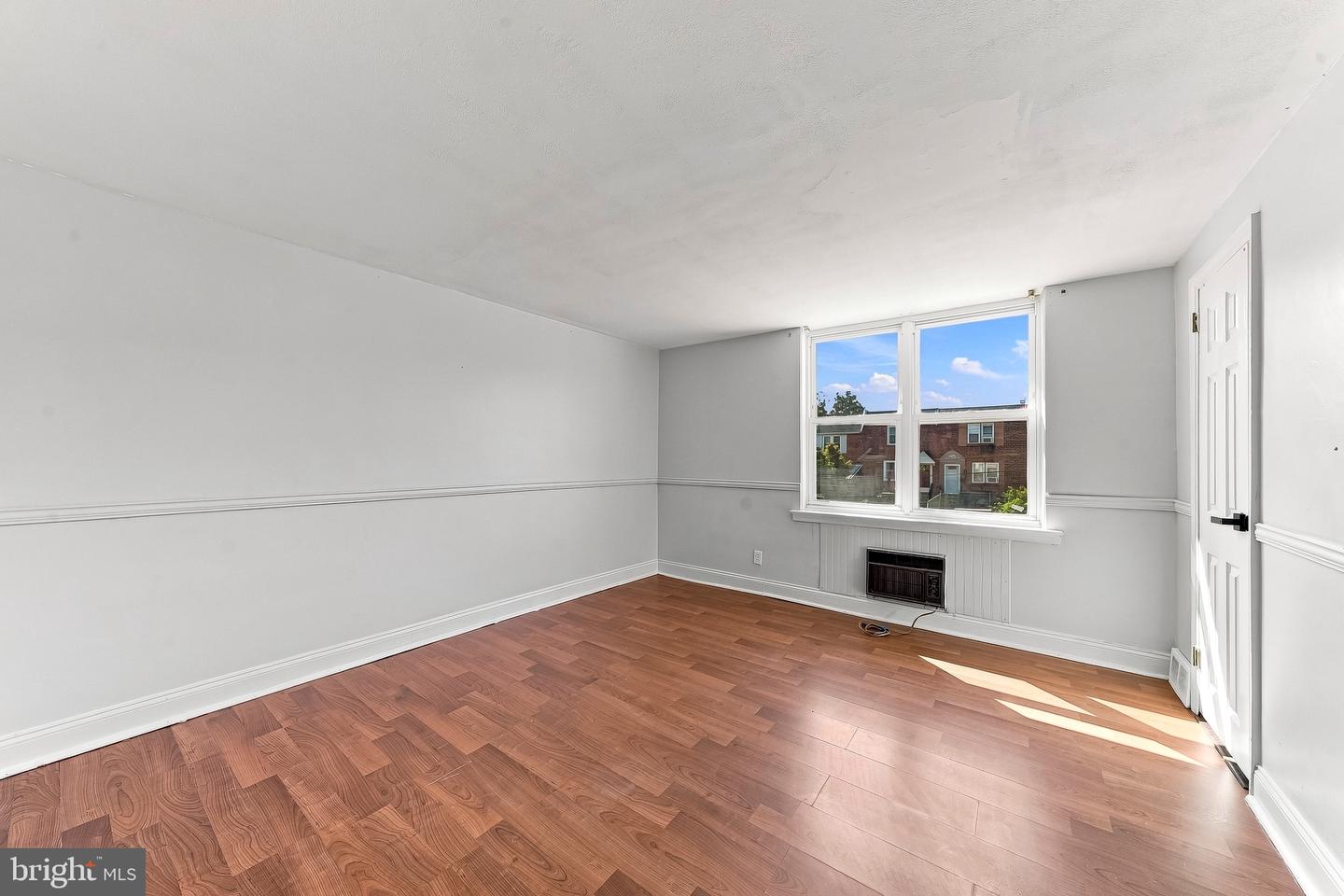 231 W Wyncliffe Ave Property Photo 17