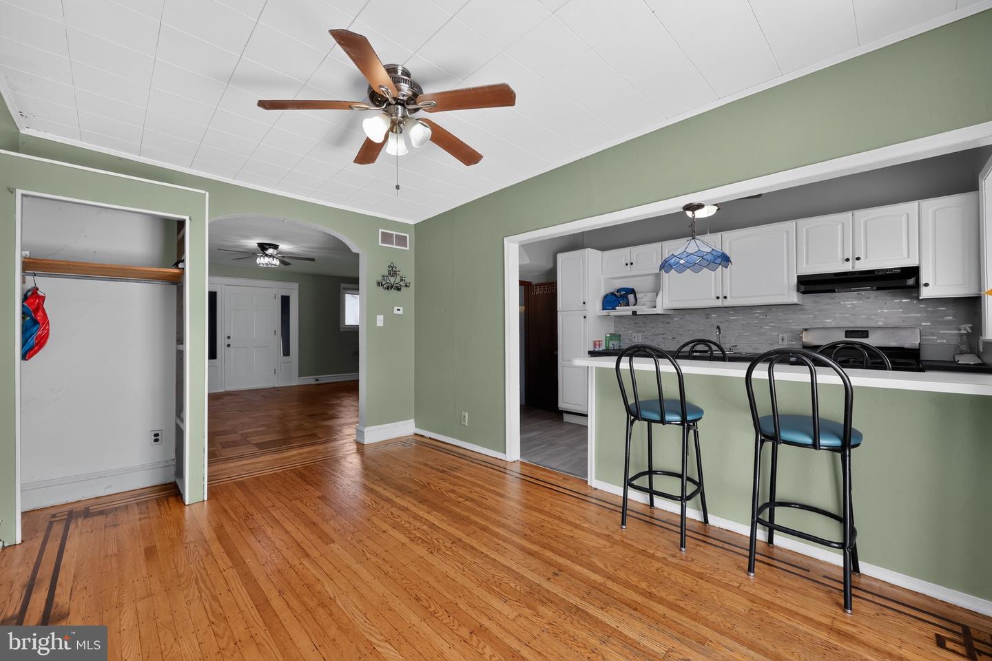 164 Blackburn Ave Property Photo 14