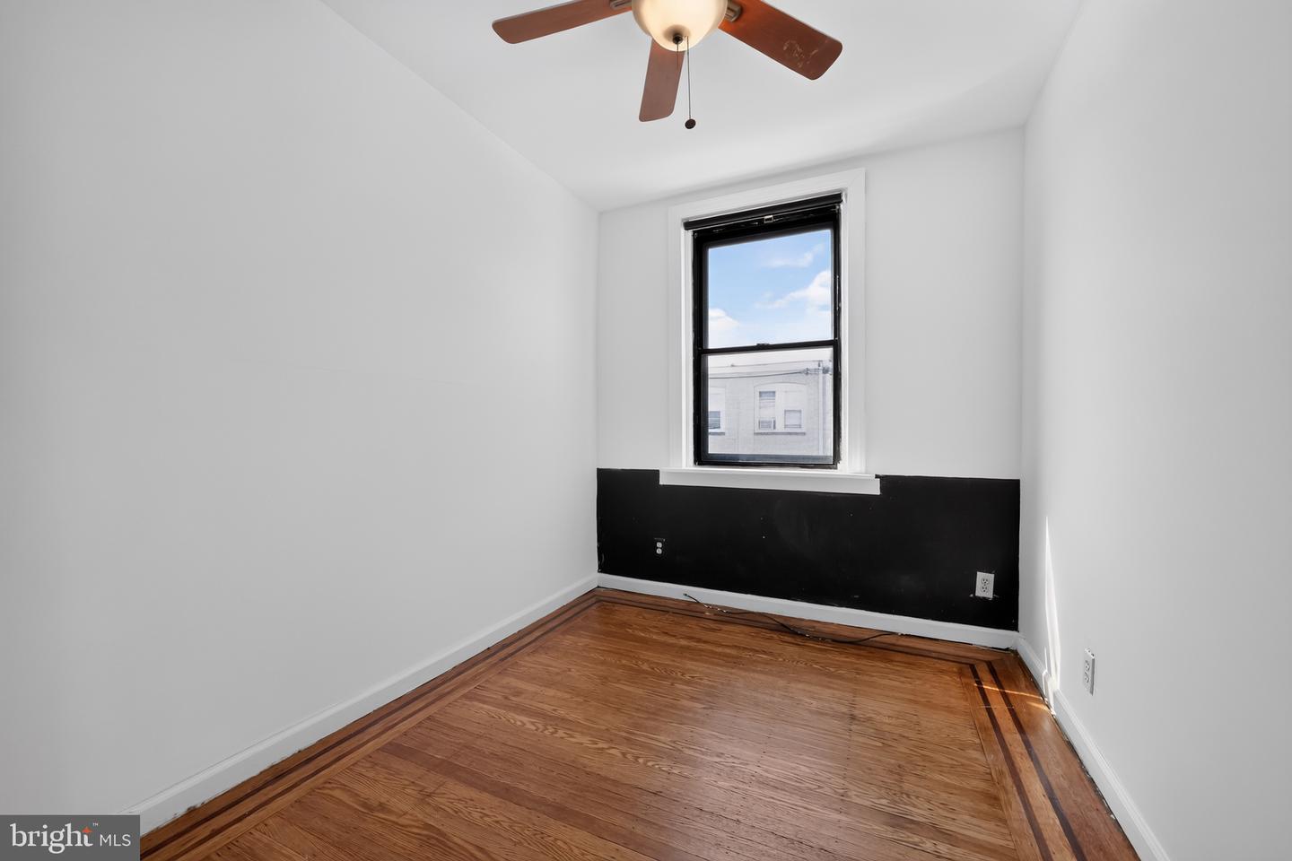 164 Blackburn Ave Property Photo 22