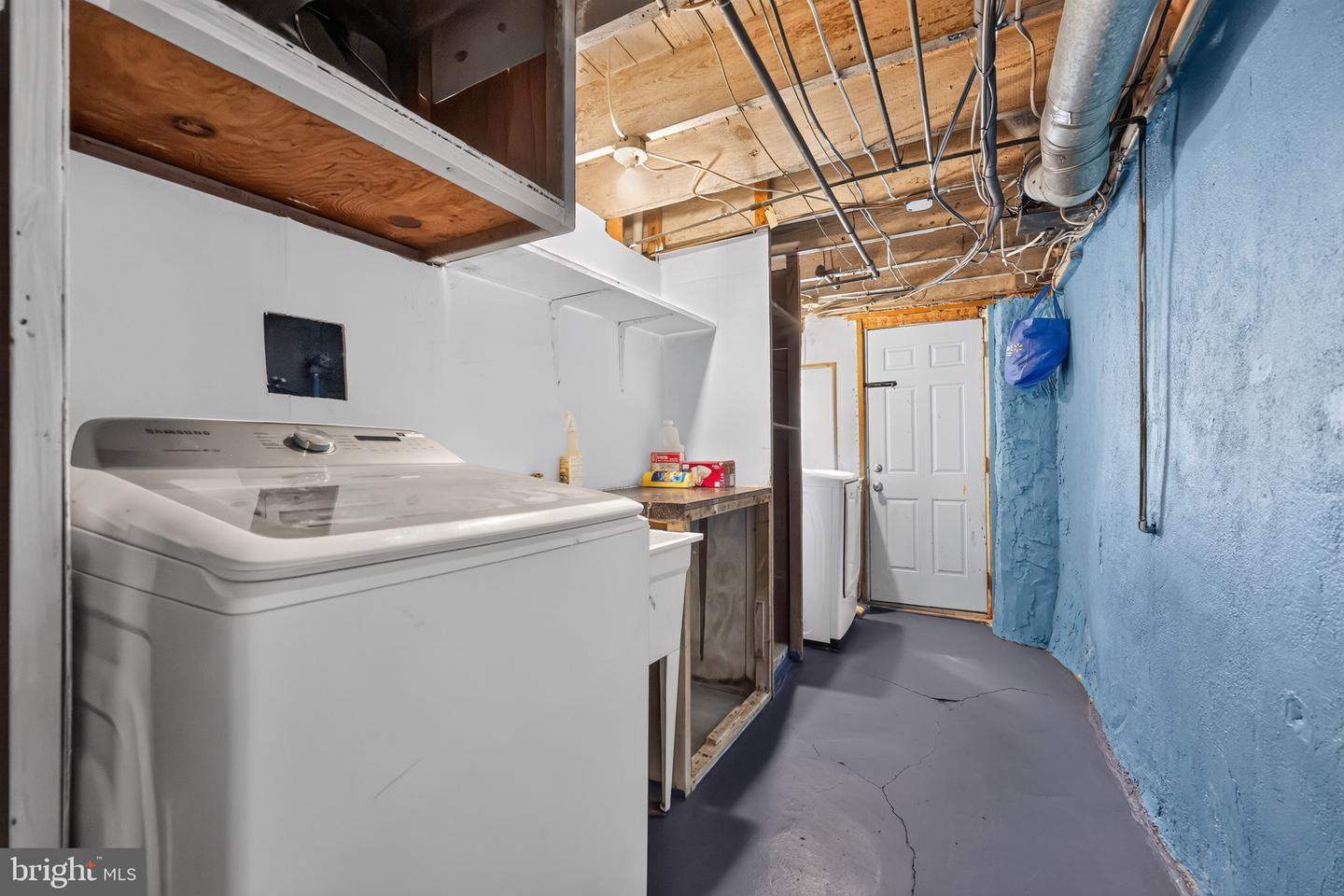 164 Blackburn Ave Property Photo 29