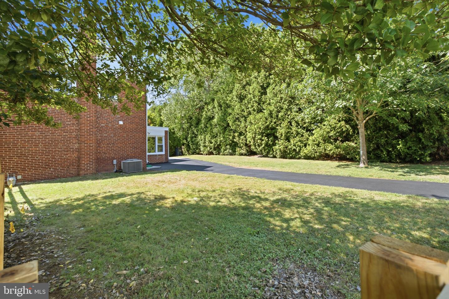 401 Twin Oaks Dr Property Photo 40