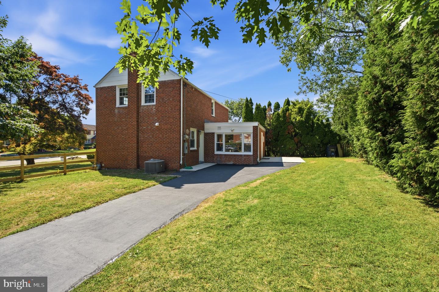 401 Twin Oaks Dr Property Photo 41