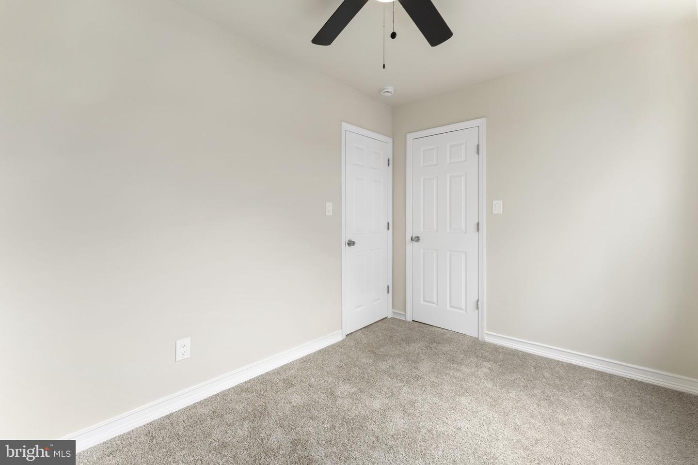 370 Amosland Rd Property Photo 20