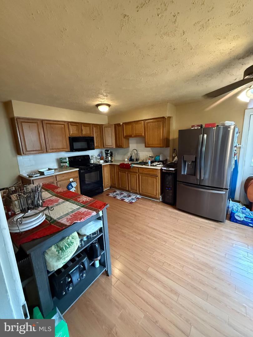 413 E Lincoln St Property Photo 4