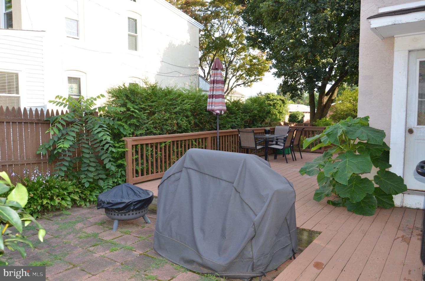 413 E Lincoln St Property Photo 13