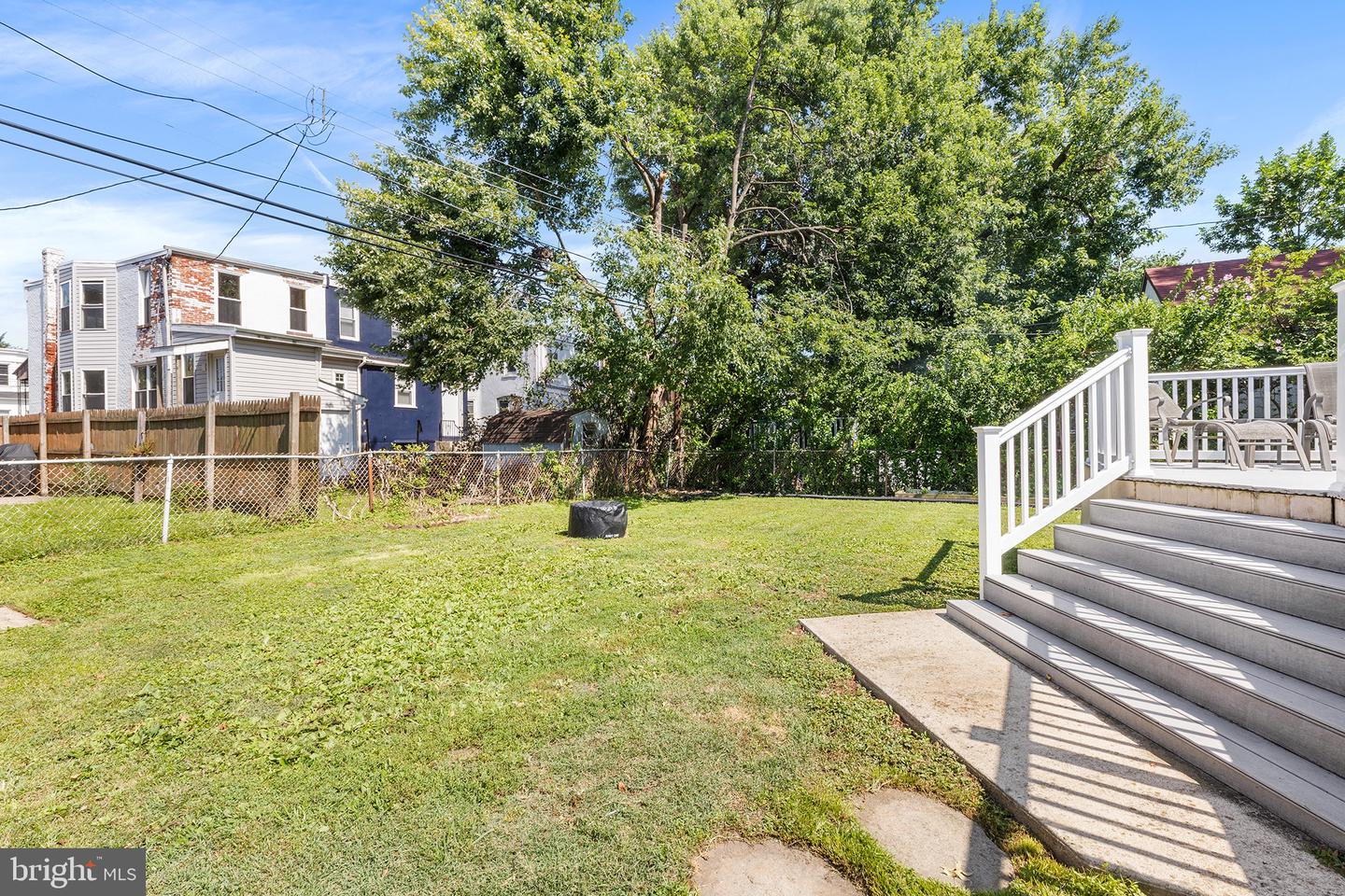 220 Norwood Ave Property Photo 33