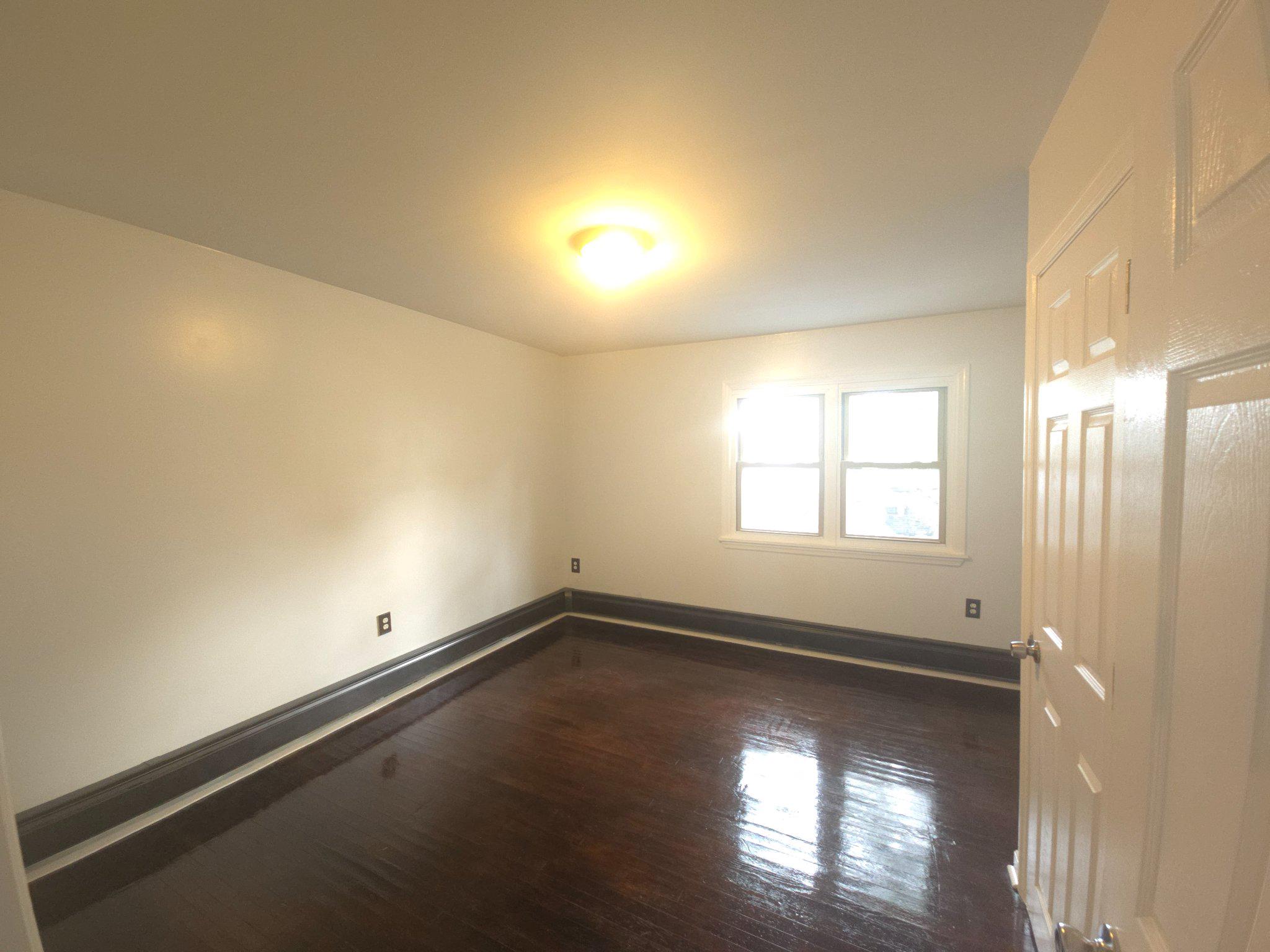 428 Croyden Rd Property Photo 10