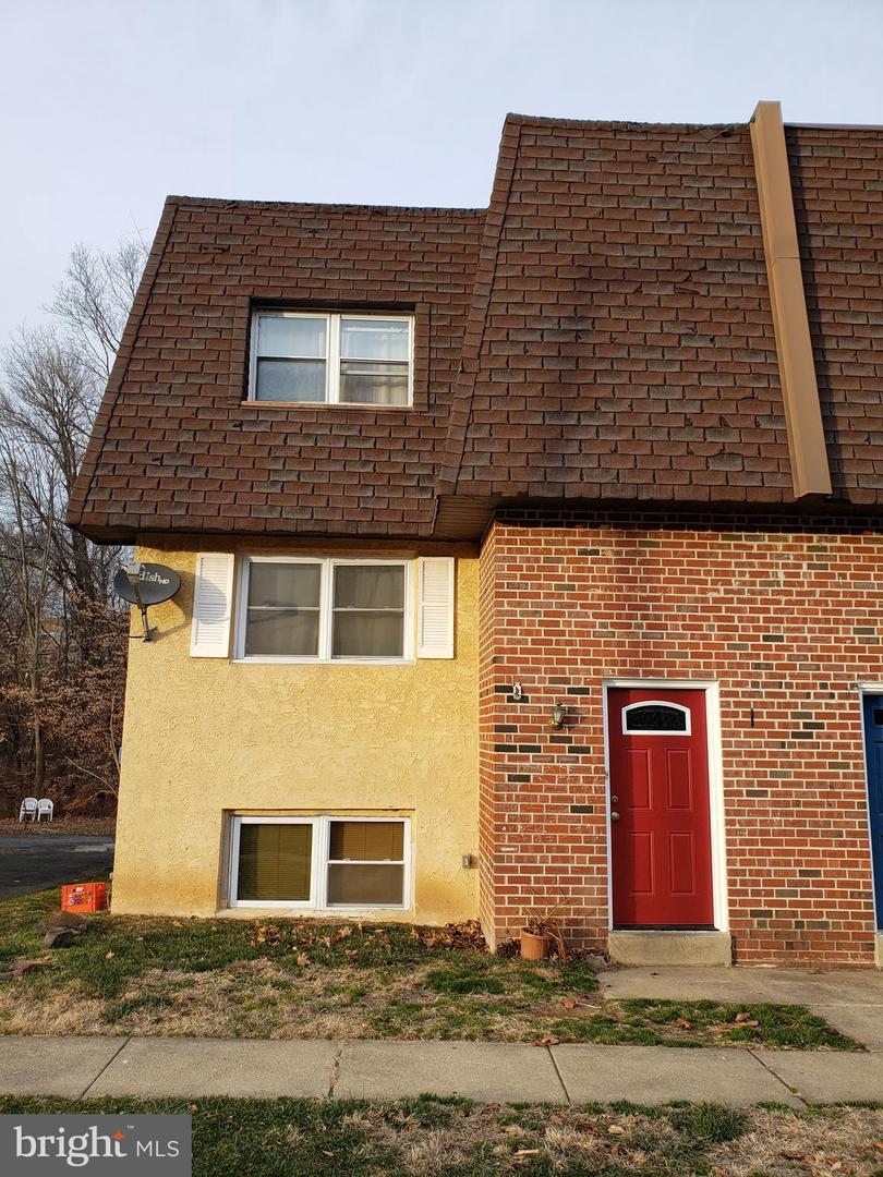 155 Meadowbrook Ln #apt A Property Photo 1