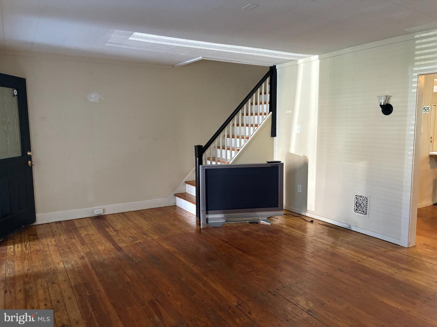 1505 Ridley Ave Property Photo 3