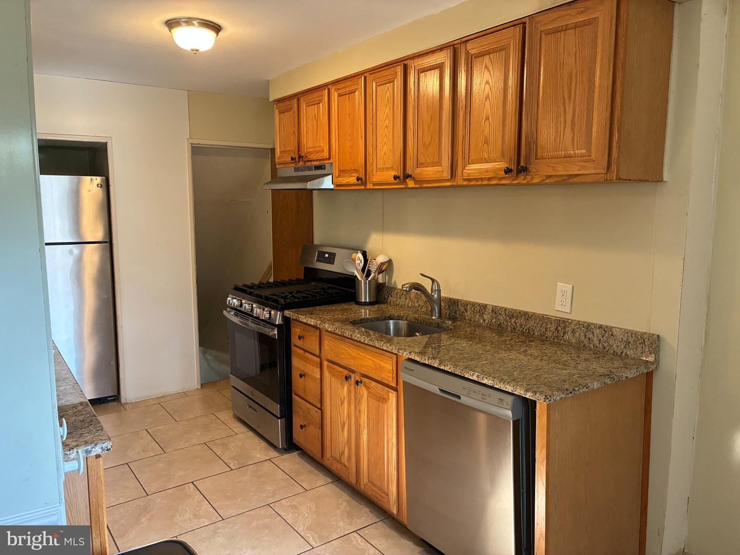 1505 Ridley Ave Property Photo 7