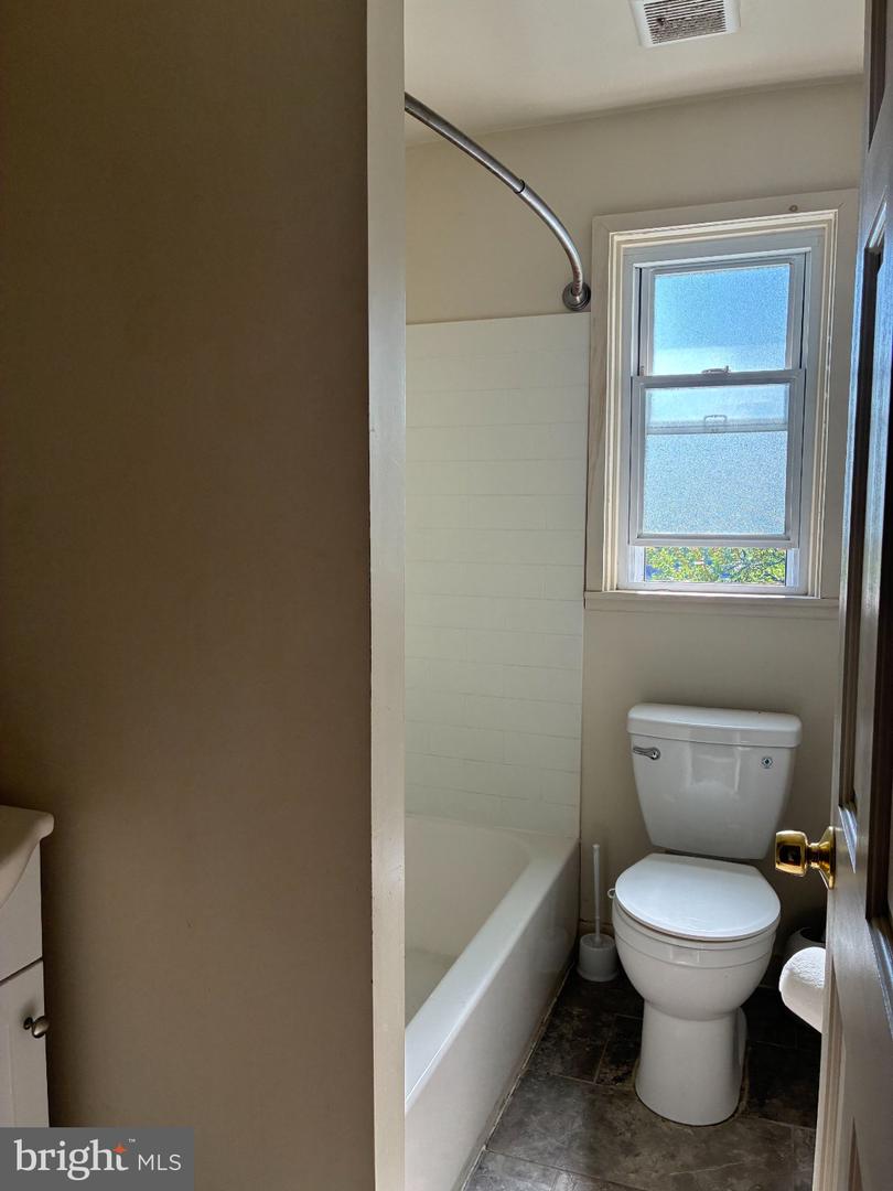 1505 Ridley Ave Property Photo 11