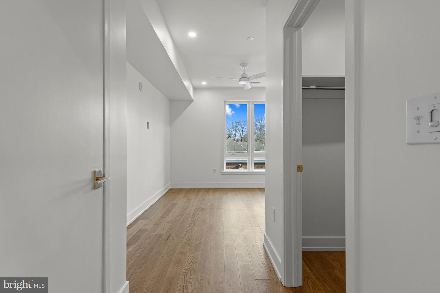 110 Park Ave #320 Property Photo 12