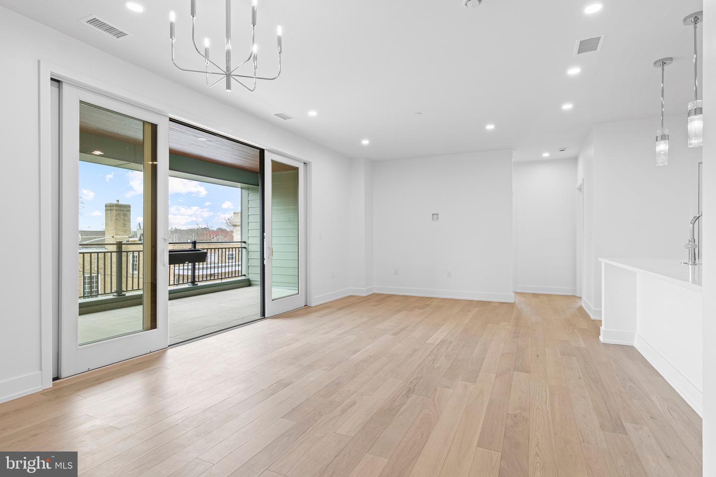 110 Park Ave #370 Property Photo 5