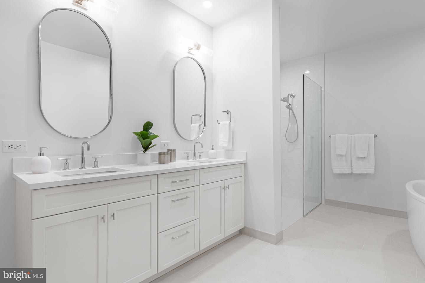 110 Park Ave #370 Property Photo 14