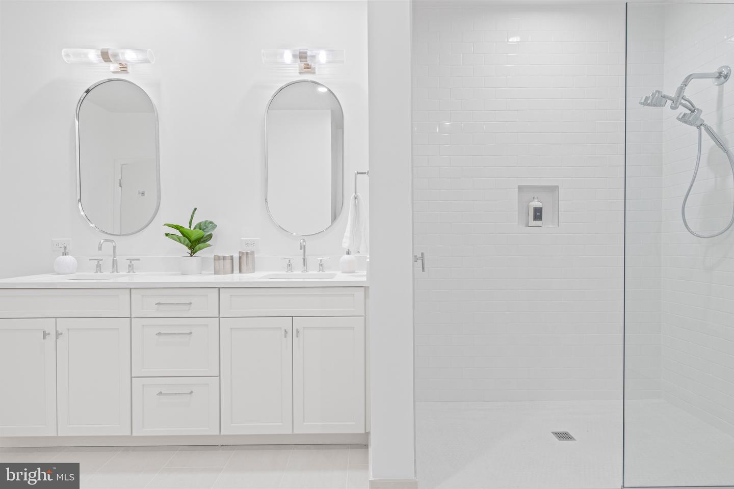 110 Park Ave #370 Property Photo 18