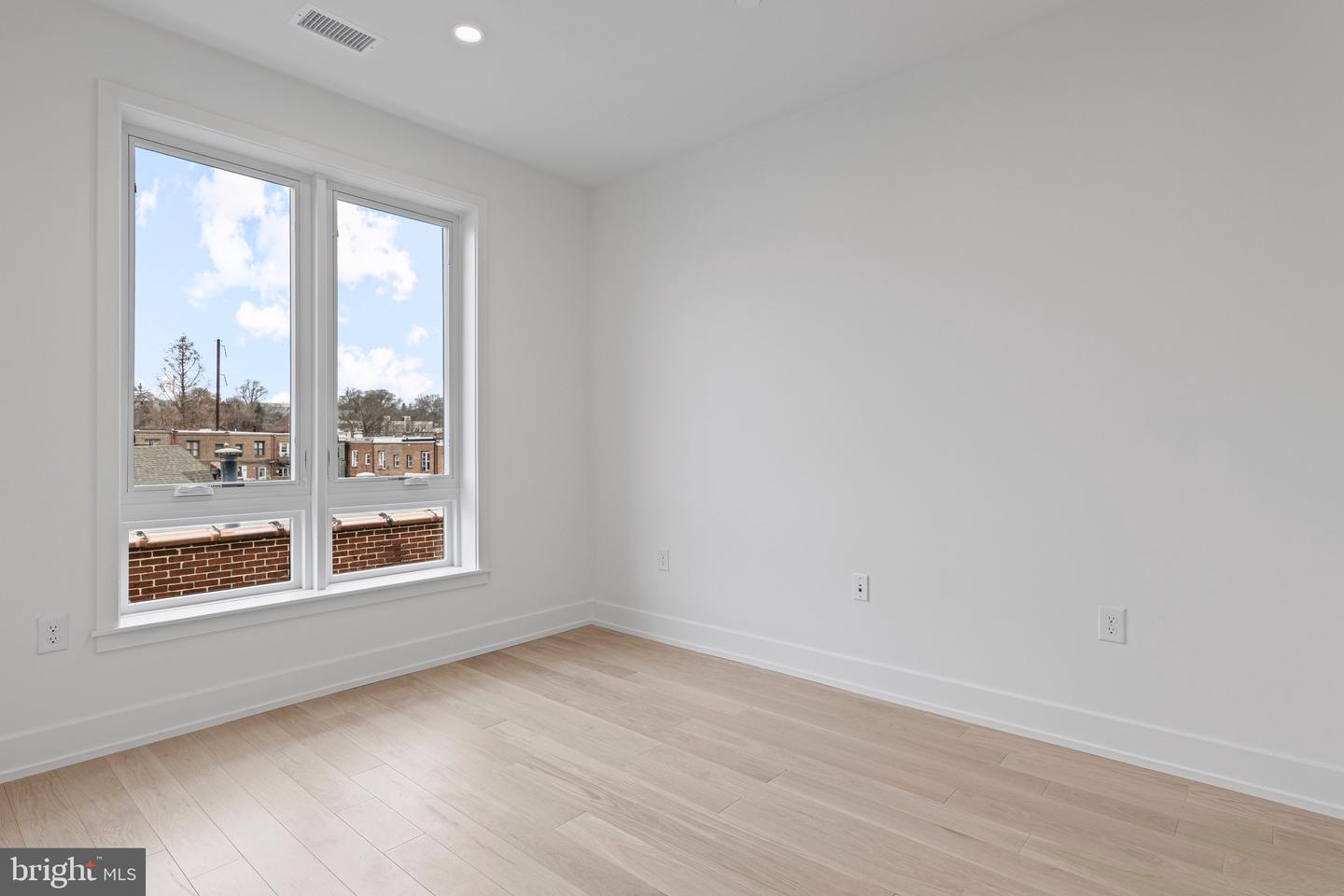 110 Park Ave #370 Property Photo 24
