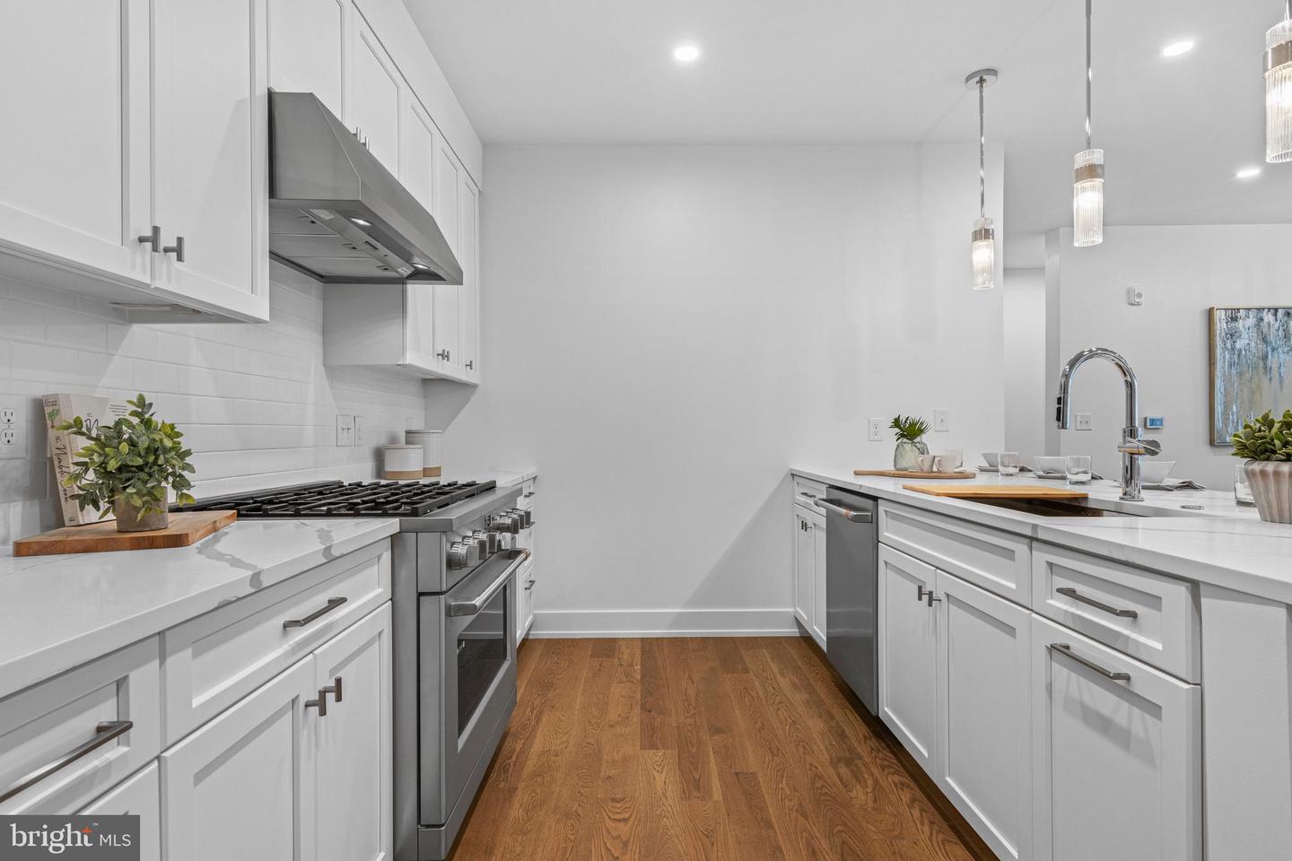 110 Park Ave #250 Property Photo 13