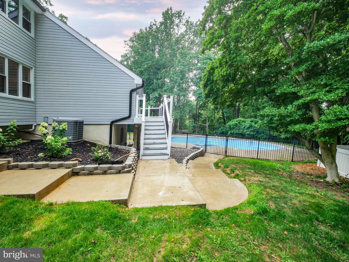 1375 Pond View Ln Property Photo 10