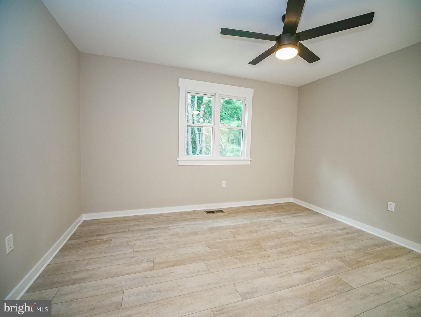 1375 Pond View Ln Property Photo 48