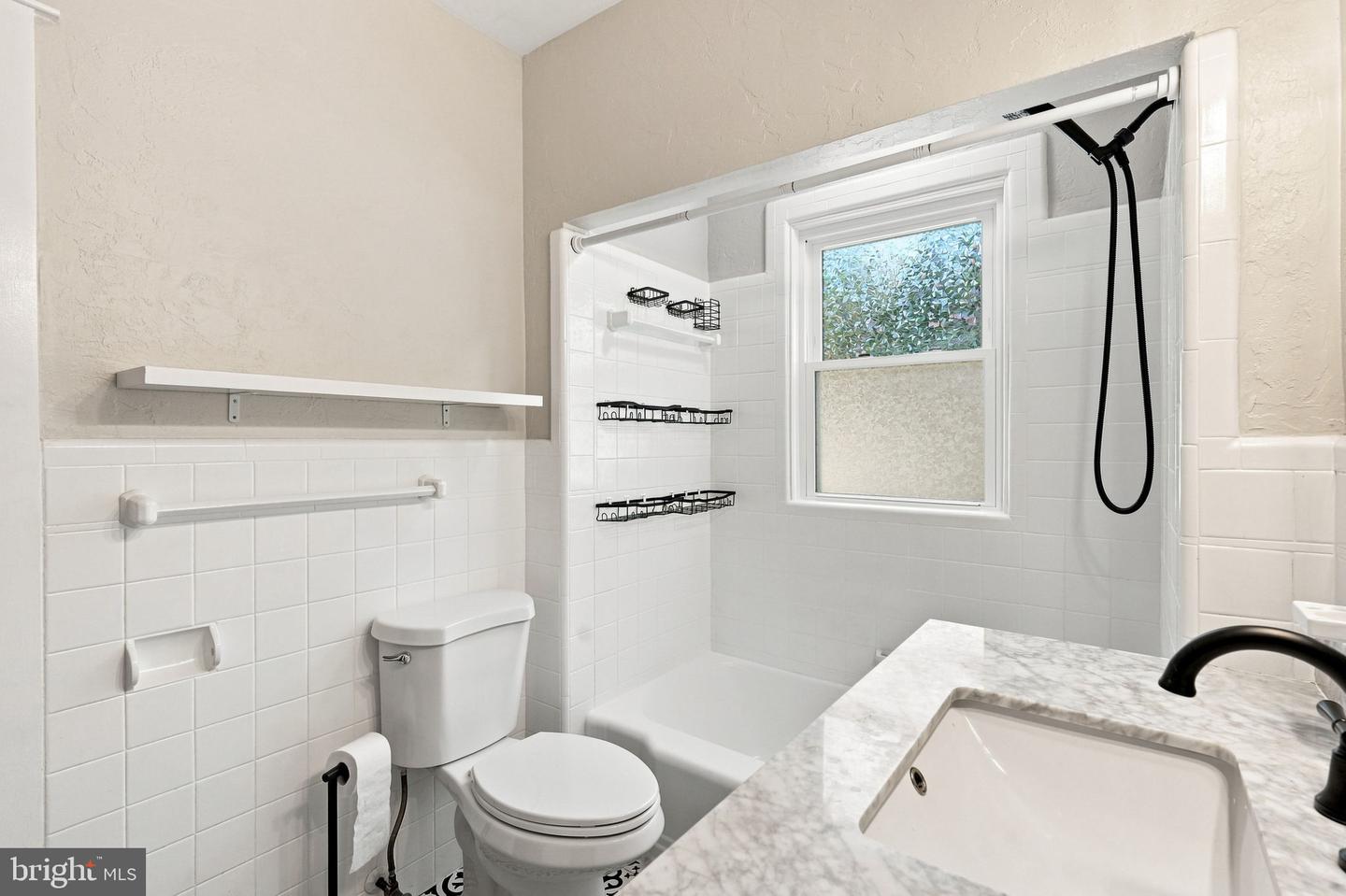 918 7th Ave Property Photo 38