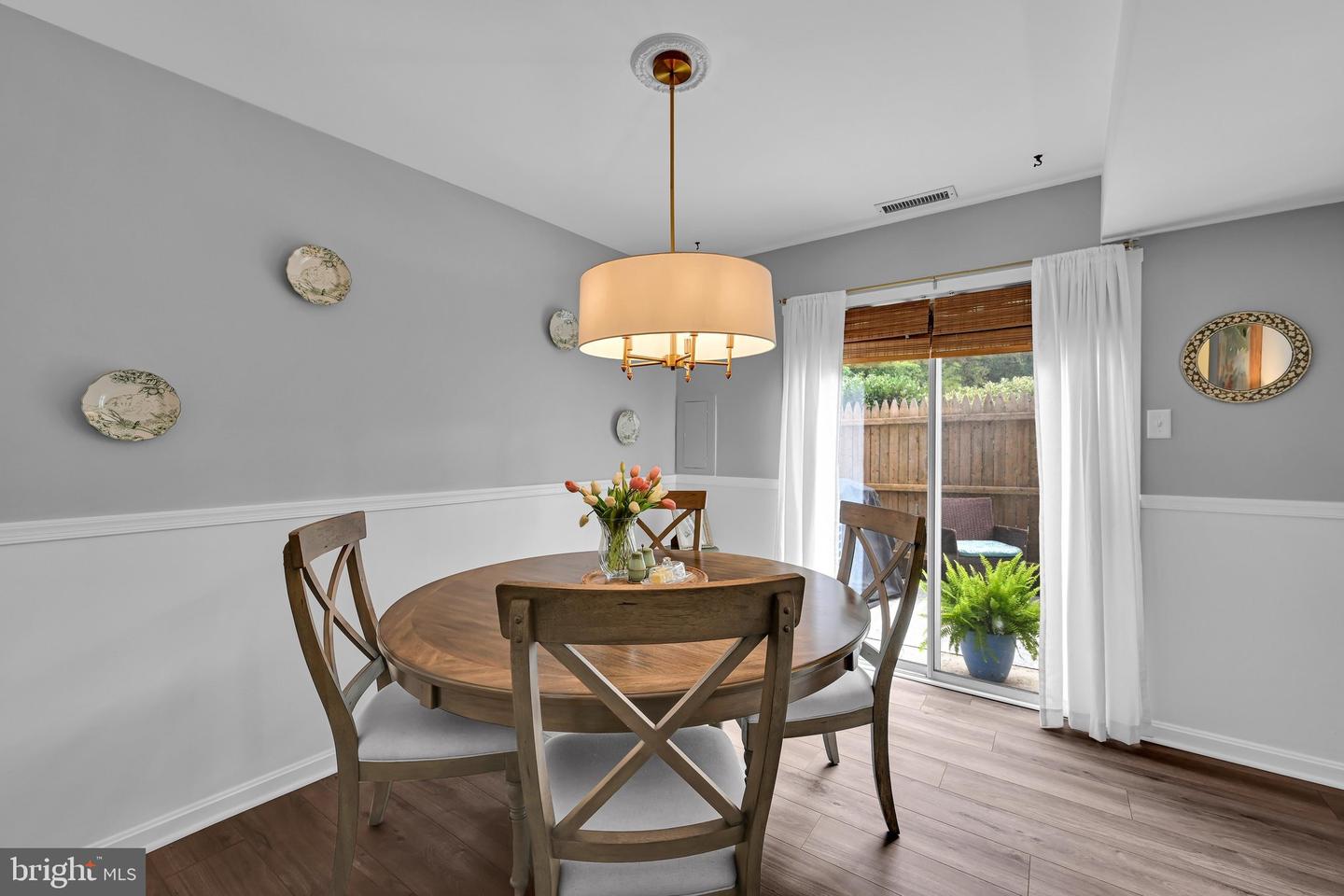 75 Park Vallei Ln Property Photo 12