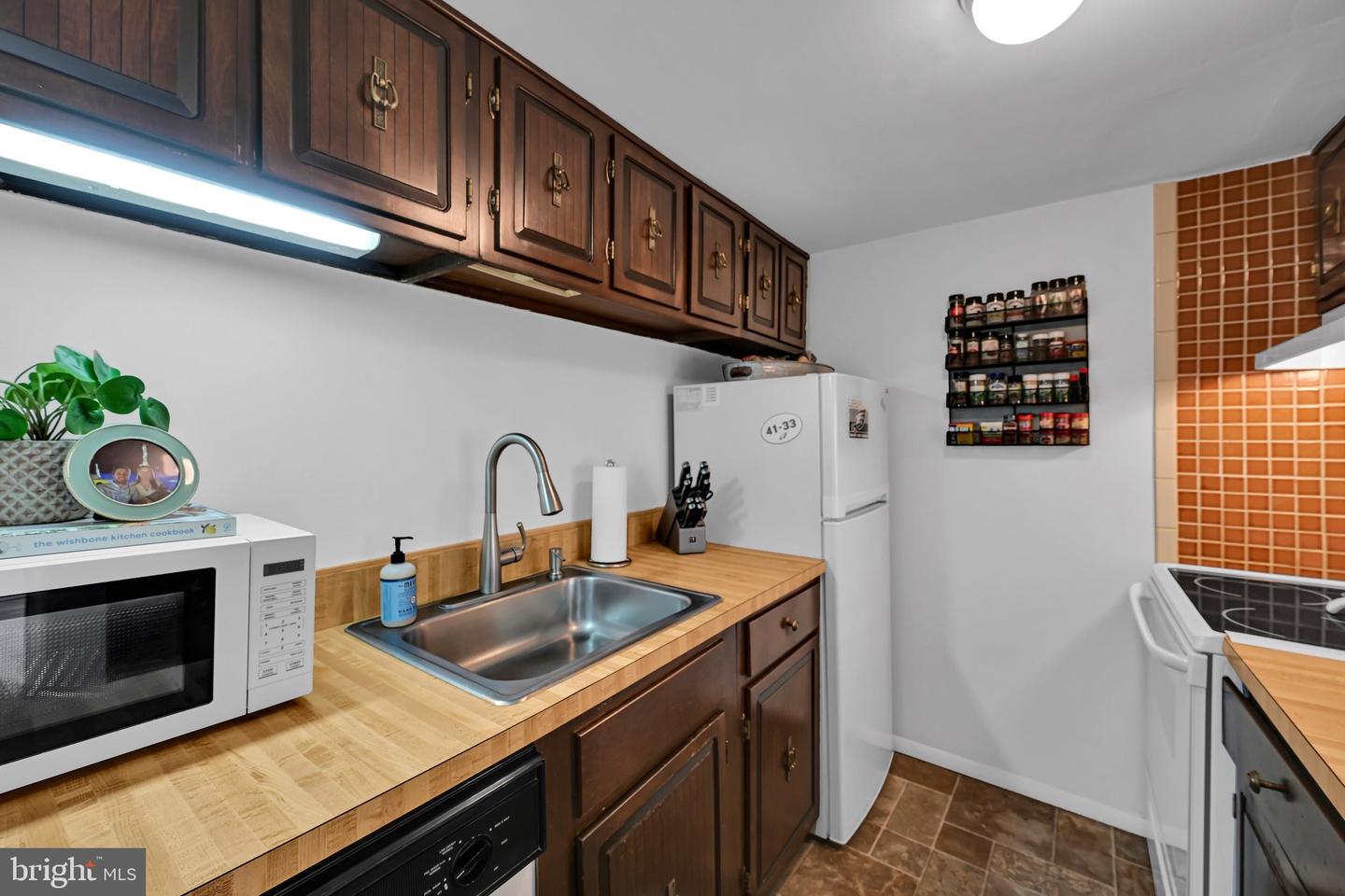 75 Park Vallei Ln Property Photo 17