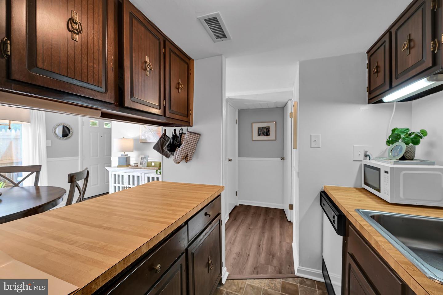 75 Park Vallei Ln Property Photo 19