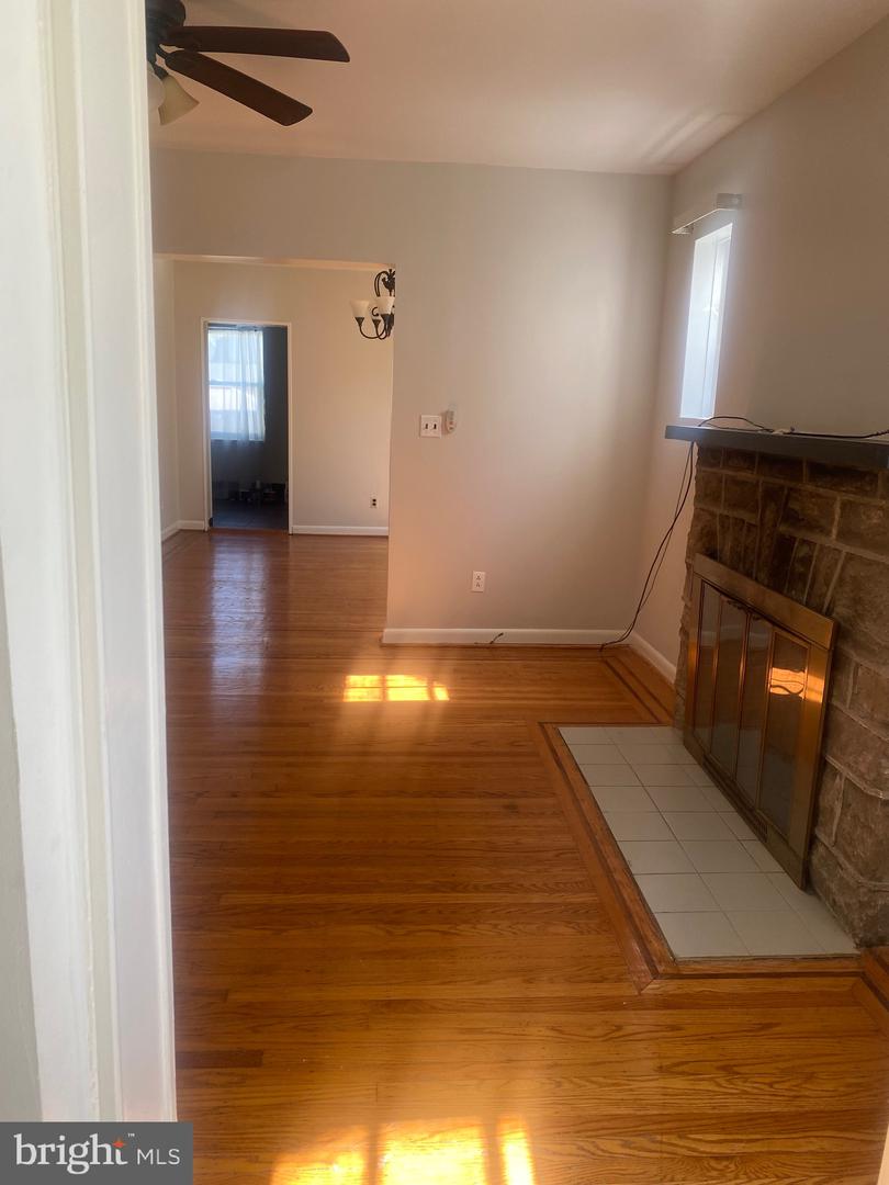 209 N Wycombe Ave Property Photo 7