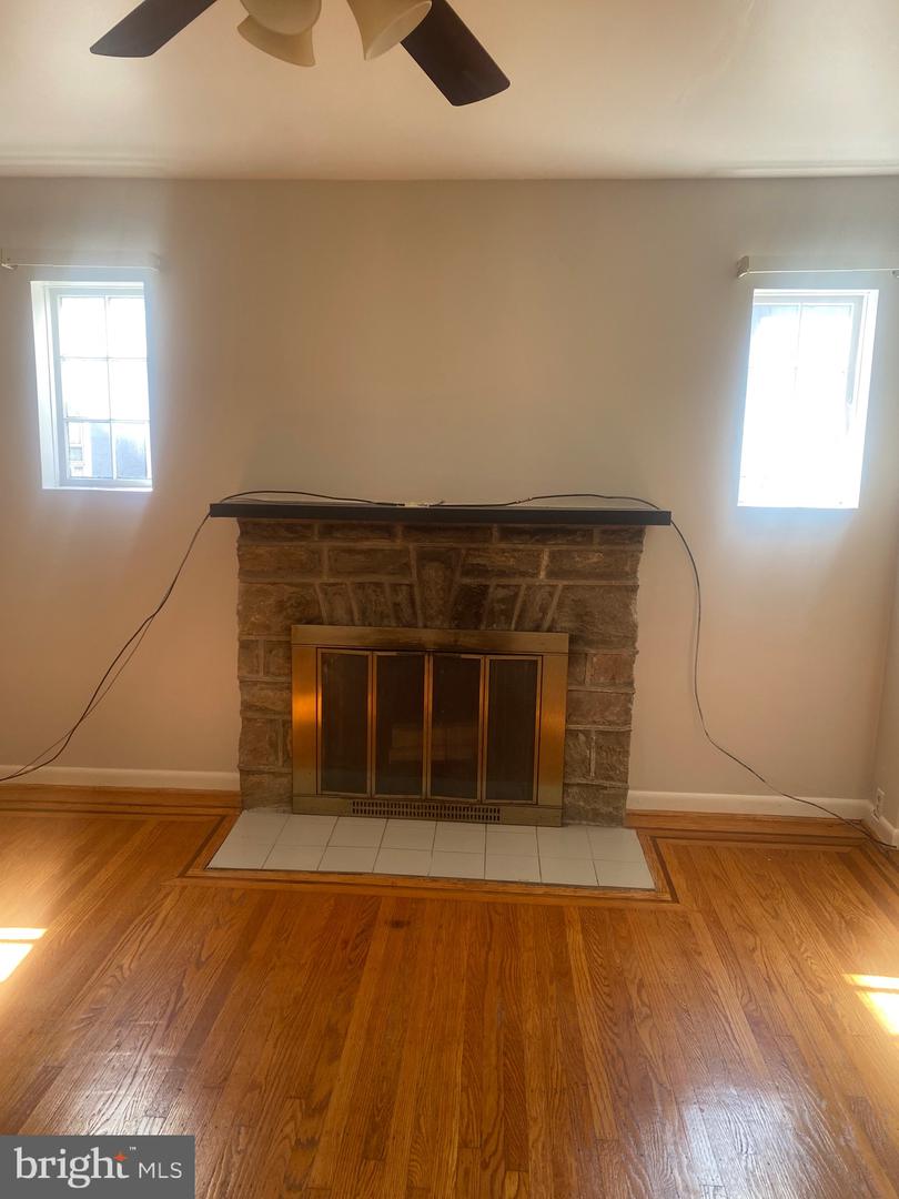 209 N Wycombe Ave Property Photo 8